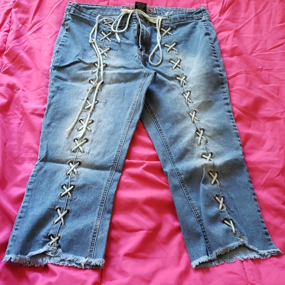 Ladies capris